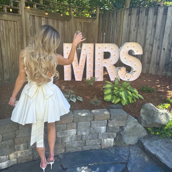 HOUSE OF CB 'Florianne' Ivory Bow Mini Dress NWOT size S - Picture 3 of 11